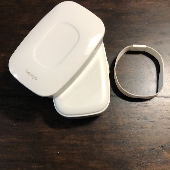 NEW - Bentgo Classic Lunch Box with Utensils - Picture 3 of 8